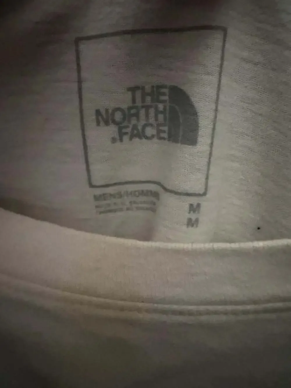 The North Face Graphic T-Shirt – Men’s Medium